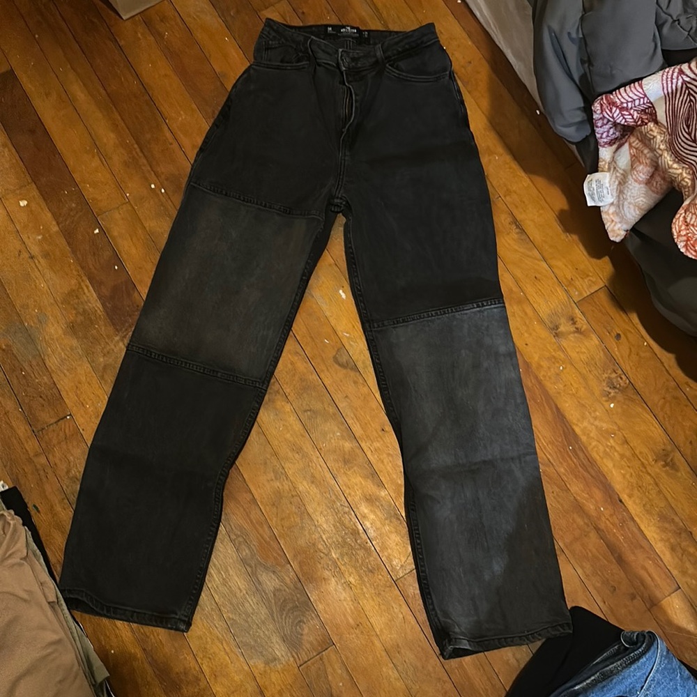 Hollister ultra high rise coated black dad jeans w 26 L 31 / sz 3